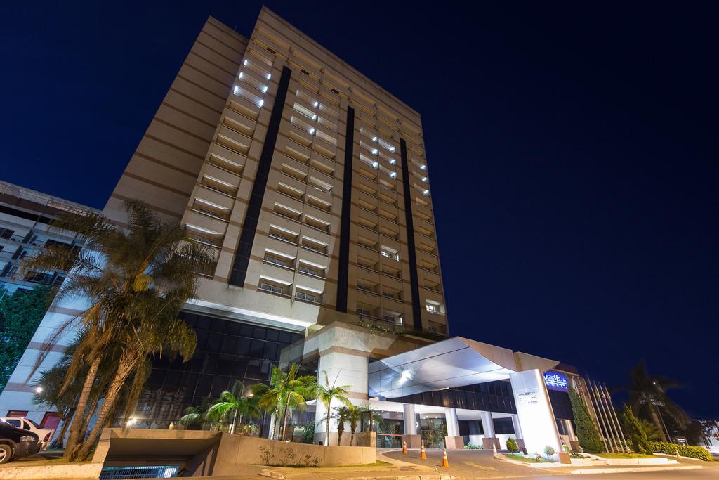 Grand Bittar Hotel Μπραζίλια Εξωτερικό φωτογραφία The hotel at night